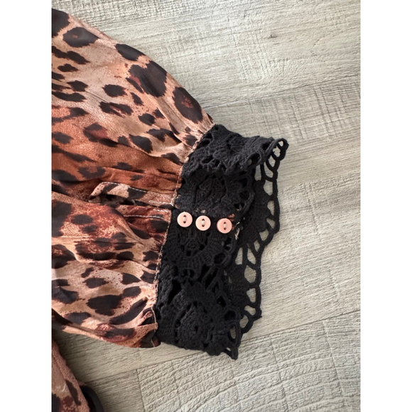 Free People My Love Printed Blouse Sz Small NWOT Brown Black Animal Print Retro - Picture 7 of 11